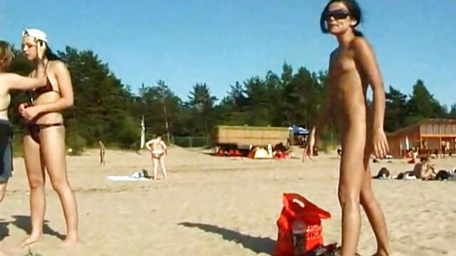 जिम में एक्सरसाइज हिंदी सेक्सी मूवी पिक्चर फिल्म करते हुए नंगी गोरी धारियां