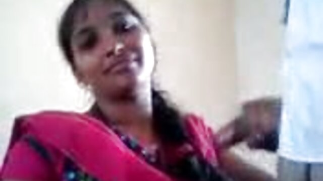एक परिपक्व महिला सेक्सी मूवी वीडियो हिंदी में ने एक किरायेदार को झटके से पकड़ा और सेक्स की पेशकश की