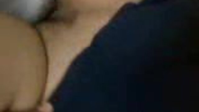 विशाल एचडी मूवी बीएफ सेक्सी स्तन के साथ परिपक्व गोरा वेबकैम पर छेड़ता है